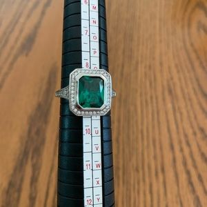 Costume ring, silver & emerald